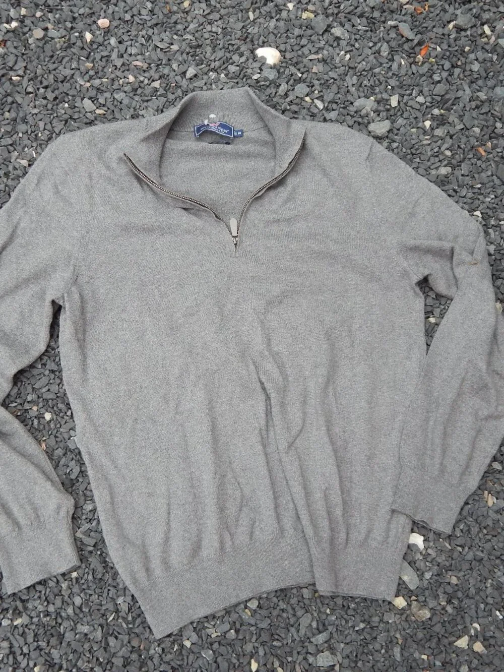 Vineyard Vines 1/4 Zip Mens Sweater Size Medium Cotton/Cashemere NEVER WORN